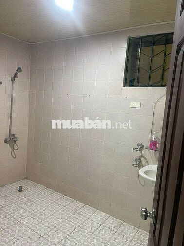 Cho thuê CH CT4 Mỹ Đình Sông Đà 135m2 4PN 3VS đồ cơ bản giá 17tr/th