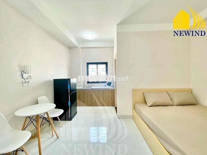 Căn hộ studio ban công/ cửa sổ chính chủ cho thuê như hình