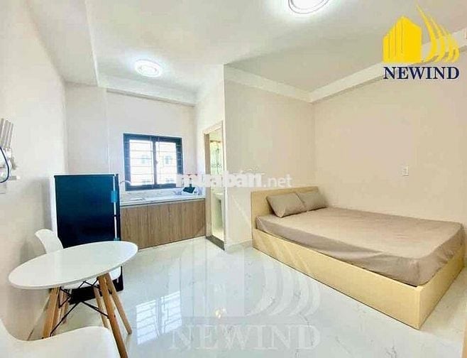 Căn hộ studio ban công/ cửa sổ chính chủ cho thuê như hình