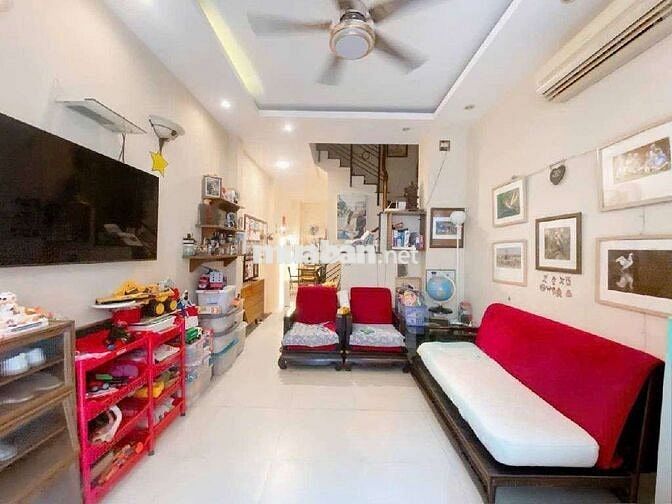 PHÚ NHUẬN –TRẦN HUY LIỆU- NHÀ ĐẸP 4 TẦNG – 40M² – 4PN – SỔ VUÔNG A4