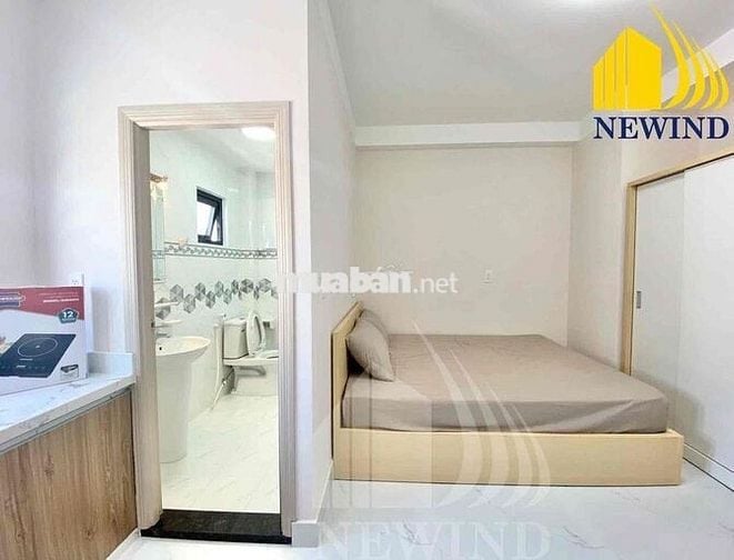 Căn hộ studio ban công/ cửa sổ chính chủ cho thuê như hình