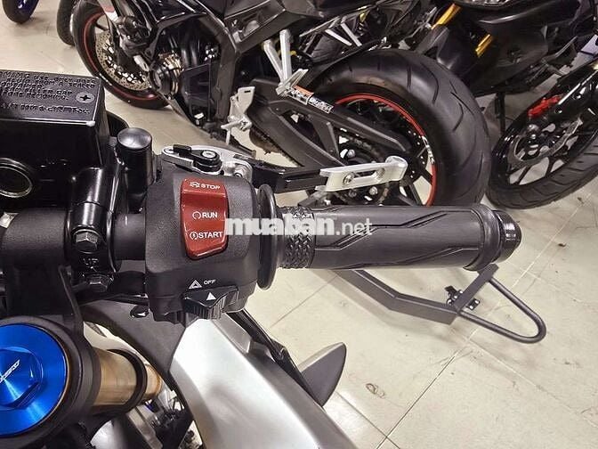 R15M Abs biển43 còn bảo hành hãng đến 2027