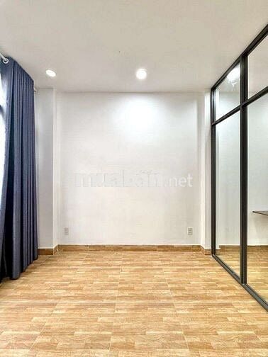 HẺM XE HƠI – SÁT MẶT TIỀN – 
5 TẦNG BTCT – 4PN • 5WC  – SỔ A4