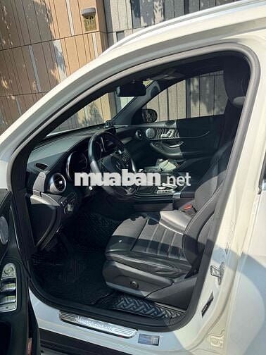 Mercedes Benz GLC 300 4MATIC 2019 - 43.500 milies