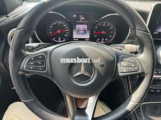 Mercedes Benz GLC 300 4MATIC 2019 - 43.500 milies