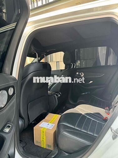 Mercedes Benz GLC 300 4MATIC 2019 - 43.500 milies