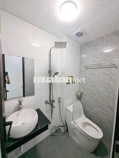 NGAY ĐẠI LỘ THĂNG LONG - TRẦN DUY HƯNG - MỄ TRÌ PHÒNG FULL NỘI THẤT