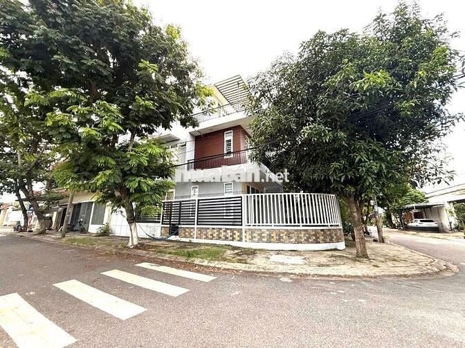 Bán nhà 3 tầng - Góc 2 mặt tiền đường Phan Thị Nể & Hòa Minh 4