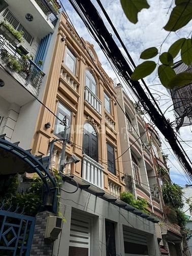 🌈 CHDV 3LẦU CÓ THANG MÁY ĐƯỜNG DUY TÂN , P15, QUẬN - PN