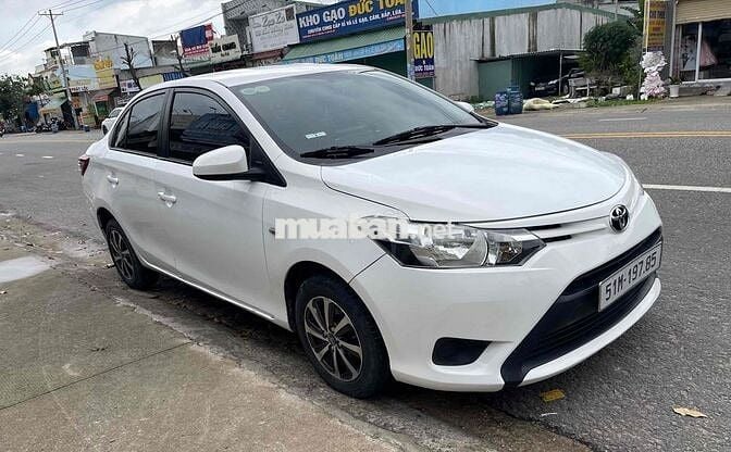 cần bán Toyota Vios 2015 số sàn đang sử dụng