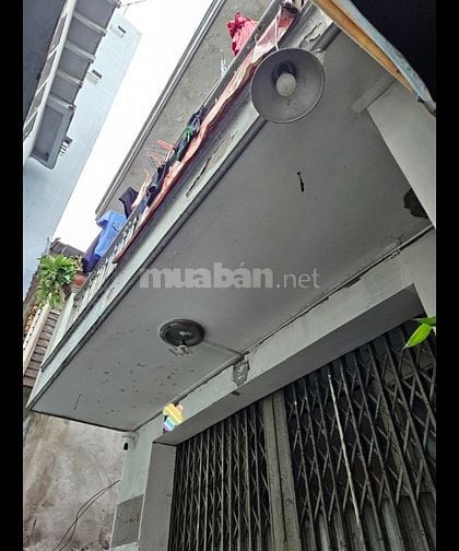 Bán nhà bao đầu tư giá rẻ chỉ 4,3 tỷ Trần Phú Q5 dt 4x13m hẻm rộng.