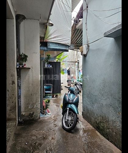 Bán nhà bao đầu tư giá rẻ chỉ 4,3 tỷ Trần Phú Q5 dt 4x13m hẻm rộng.