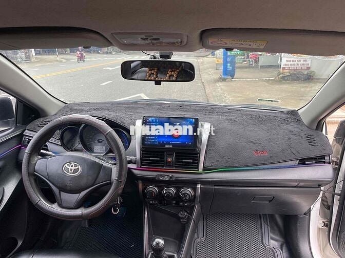 cần bán Toyota Vios 2015 số sàn đang sử dụng