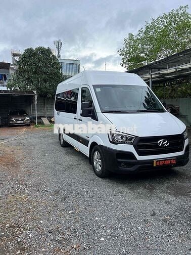 CẦN BÁN XE HUYNDAI SOLATI 16 CHỖ.XS 2023