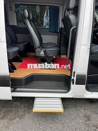 CẦN BÁN XE HUYNDAI SOLATI 16 CHỖ.XS 2023