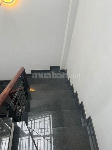 Nhà đẹp 2 PHÒNG NGỦ Nguyễn CẢNH CHÂN. Có sân thượng 