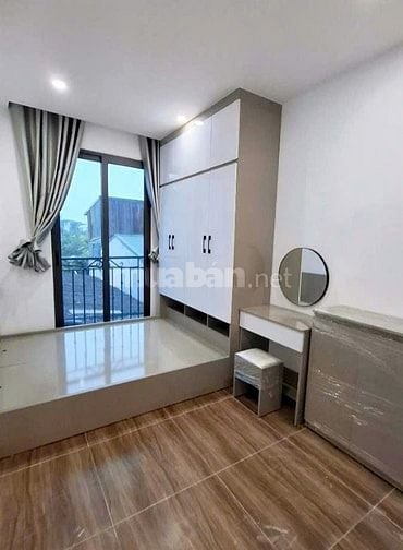 Oto Tránh, Lô góc, Thang máy, Ngõ thông, 45m x 7T x MT 4m, Hồ Tùng Mậu