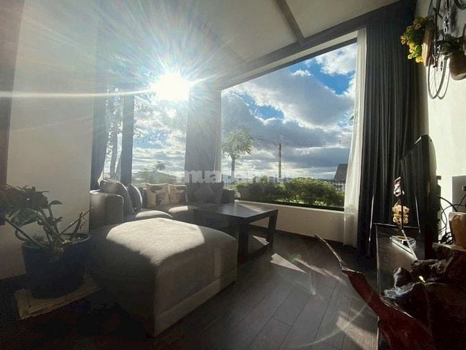 Bán căn Villa Homestay Săn Mây Ngay Nguyễn Siêu. DT 228m2, Hoàn Công