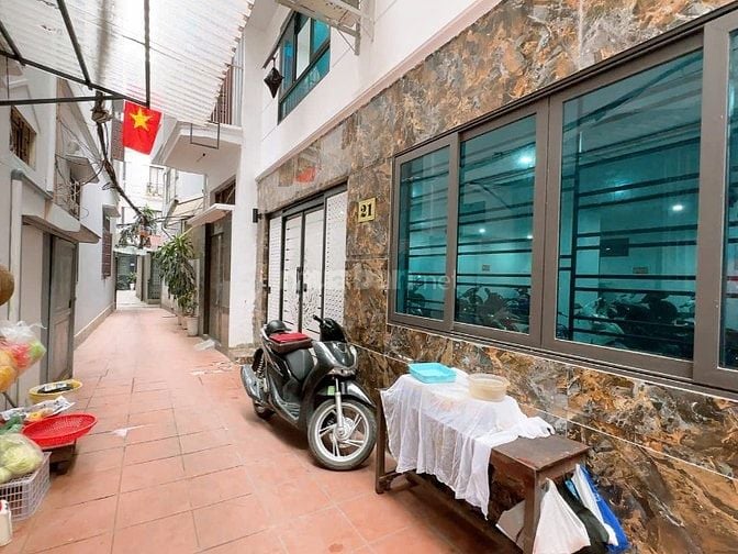 Phố Hào Nam – Đống Đa – 95 M2 – 4 Tầng – MT 5 M – Giá 19.2 Tỷ. 