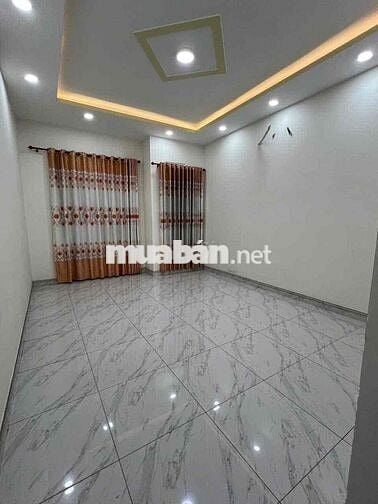 Cho thuê nhà đủ nội thất, sân oto gẩn chợ Dĩ An 1, gần siêu thị Go