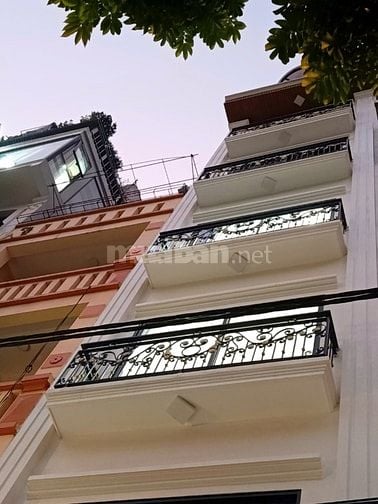 Oto Tránh, Lô góc, Thang máy, Ngõ thông, 45m x 7T x MT 4m, Hồ Tùng Mậu