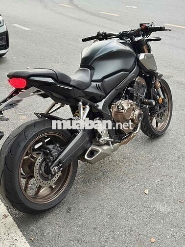 Honda CB650R đời 2022 – Xe đẹp, máy nguyên bản, gi