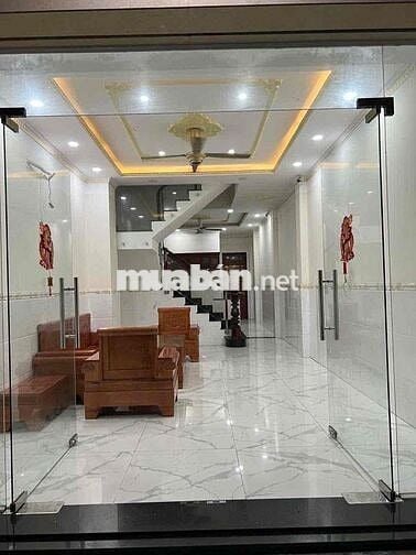 Cho thuê nhà đủ nội thất, sân oto gẩn chợ Dĩ An 1, gần siêu thị Go