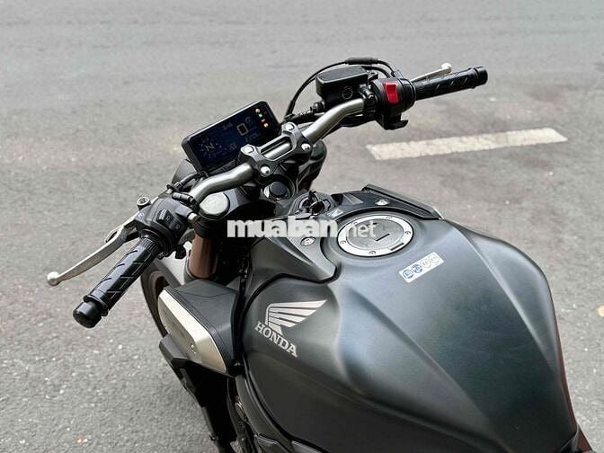 Honda CB650R đời 2022 – Xe đẹp, máy nguyên bản, gi