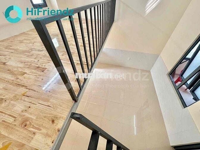 Cho thuê phòng có ban công rộng 38m2 ở được 3-4 bạn ngay ktx khu B