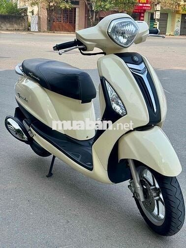 Yamaha Grande 125cc màu Kem