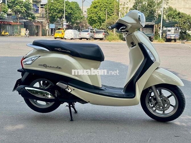 Yamaha Grande 125cc màu Kem