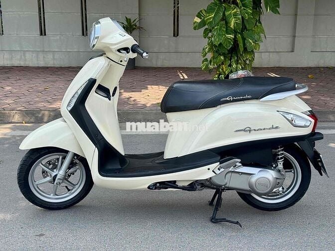 Yamaha Grande 125cc màu Kem