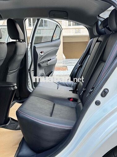 Toyota Vios GR-Sport 2022 thể thao rin toàn bộ