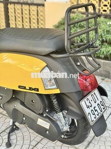 Yamaha Cuxi màu Vàng