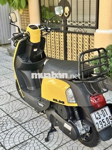 Yamaha Cuxi màu Vàng