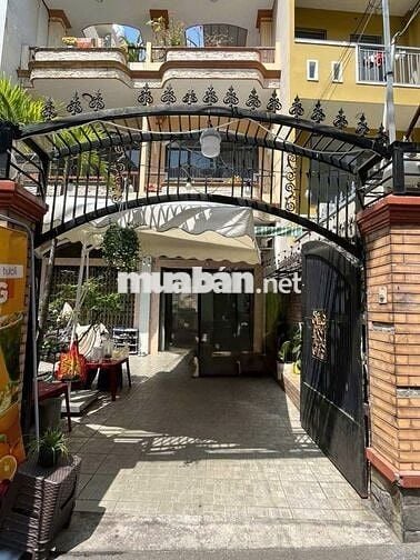 Mặt bằng kinh doanh 18m2 đường Lê Văn Sỹ, Quận 3 có sân trước rất rộng