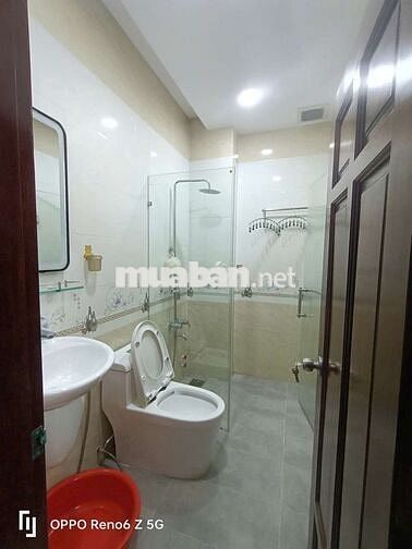 Nhà sạch đẹp 5 x 20 có 5pn 5wc sân thượng