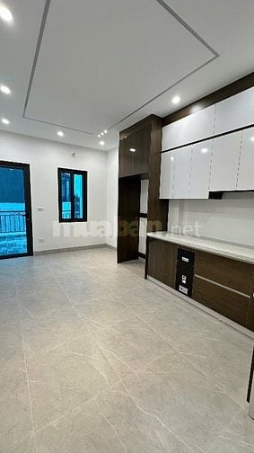 🔥NHỈNH 13 TỶ NGUYỄN VĂN HUYÊN💥6 TẦNG, THANG MÁY. LÔ GÓC. Ô TÔ 