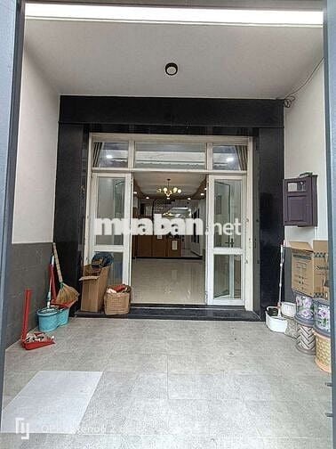 Nhà sạch đẹp 5 x 20 có 5pn 5wc sân thượng