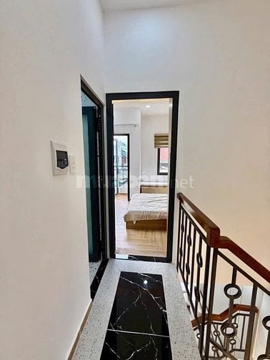 Bán nhà căn góc hẻm 3m thông Quang Trung,P.11, 3,5 x 9, giá 3.69 tỷ tl