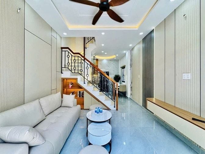 Bán nhà căn góc hẻm 3m thông Quang Trung,P.11, 3,5 x 9, giá 3.69 tỷ tl