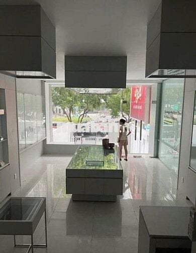 Toà nhà mặt tiền Nguyễn Văn Trỗi Quận Phú Nhuận ngay khu Ngân hàng