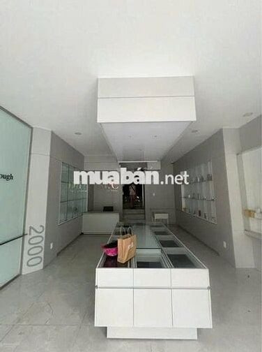 Toà nhà mặt tiền Nguyễn Văn Trỗi Quận Phú Nhuận ngay khu Ngân hàng