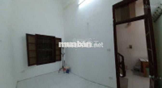 Nhà ngõ 43 phố Dịch Vọng, Diện tích 60m2 x 4 tầng ô tô đậu cửa