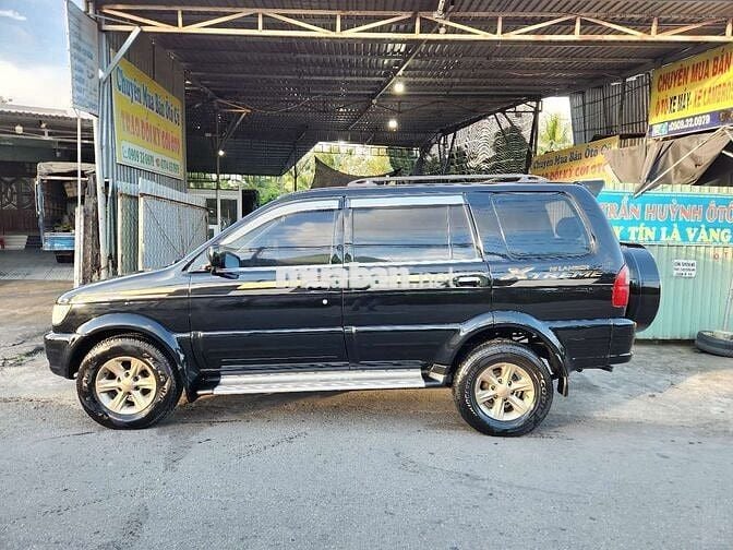 Isuzu Hi.Lander 2004 Số sàn Đen