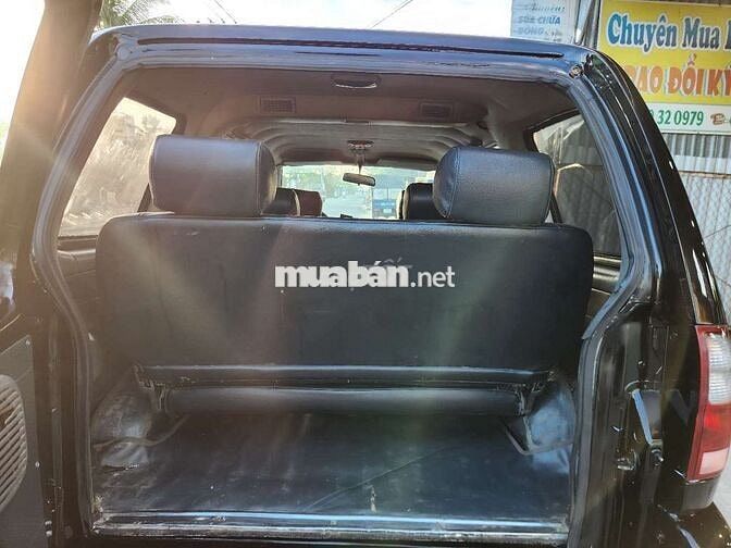 Isuzu Hi.Lander 2004 Số sàn Đen