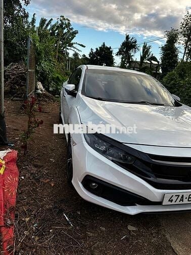 Honda Civic 1.5 Turbo Trắng 2018