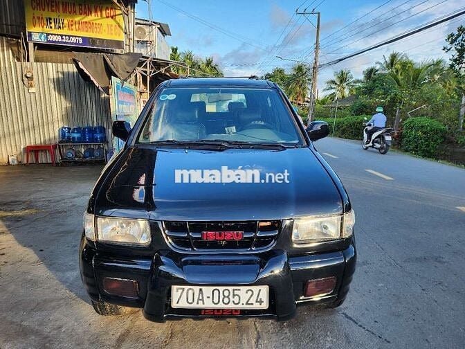 Isuzu Hi.Lander 2004 Số sàn Đen