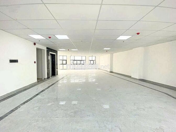 TÒA NHÀ KHU TÂN CẢNG DIỆN TÍCH: 10X20M HẦM 5 TẦNG CHO THUÊ