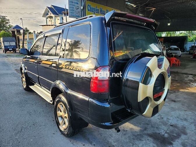 Isuzu Hi.Lander 2004 Số sàn Đen